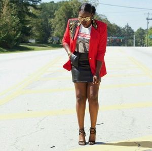 Meet your Posher, Ieahia